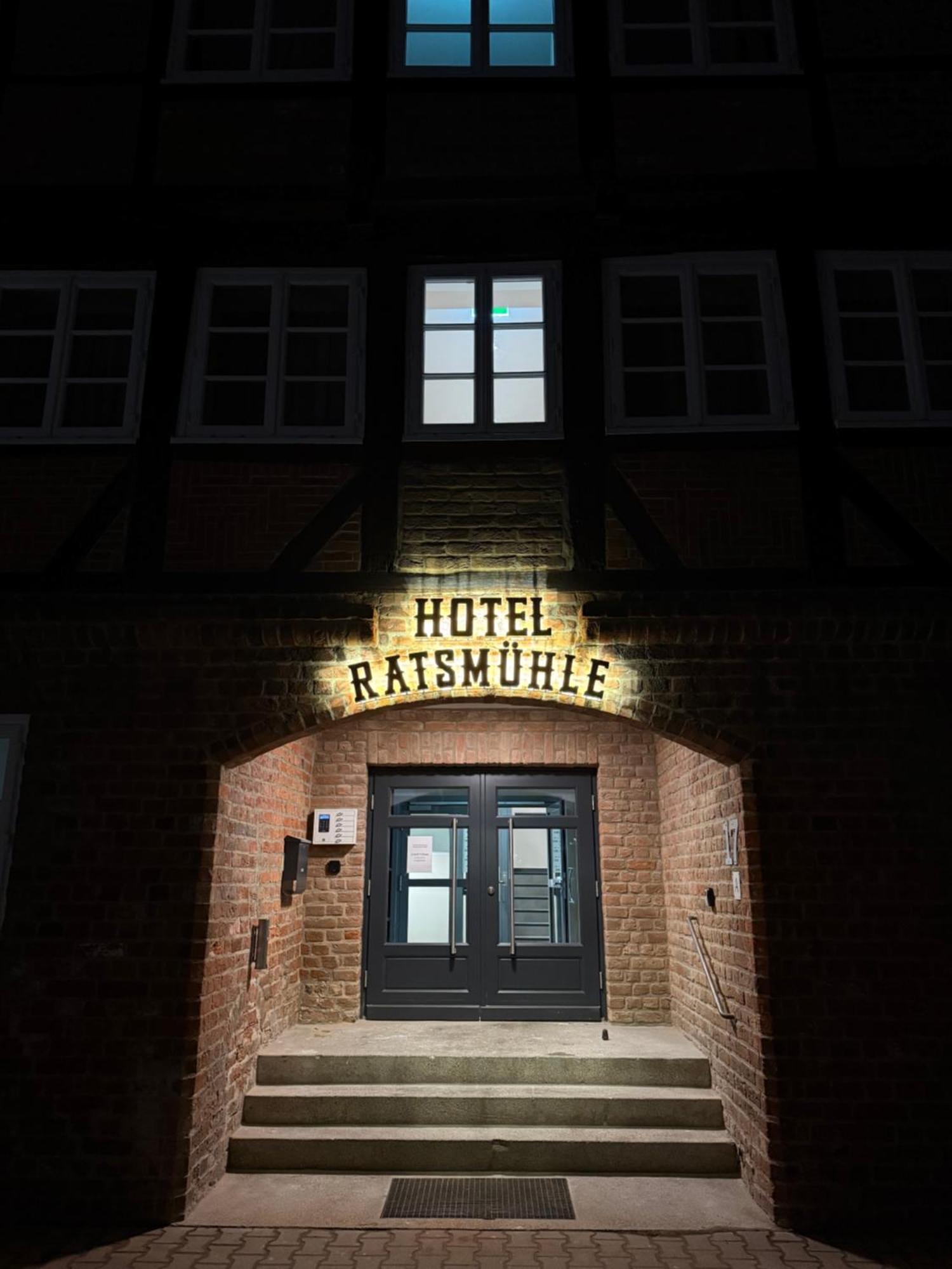 Hotel Ratsmuehle Lueneburg Екстериор снимка